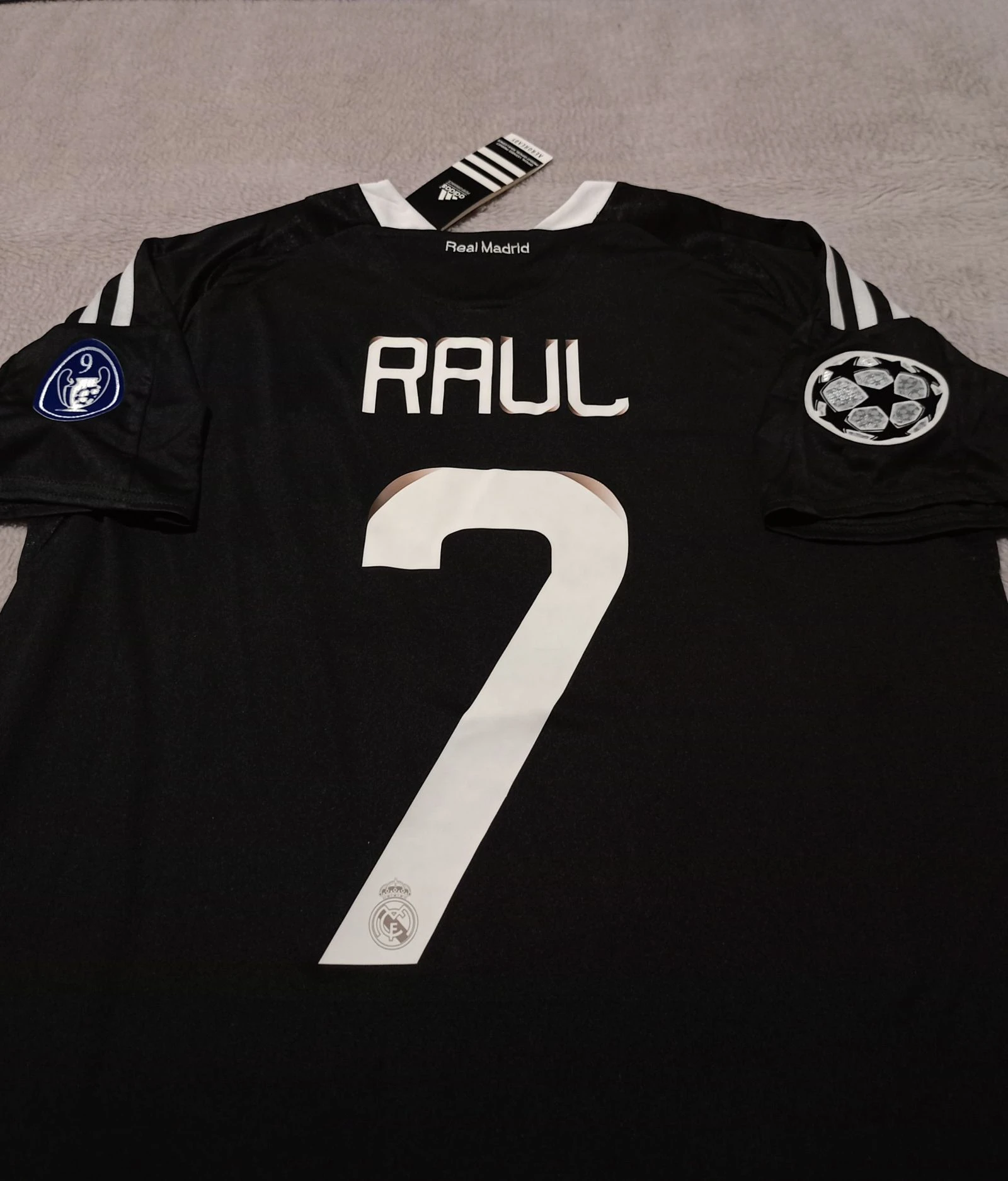 T-shirt de football rétro Real Madrid 2008 / 2009 Raúl (#7) troisième – photo 3